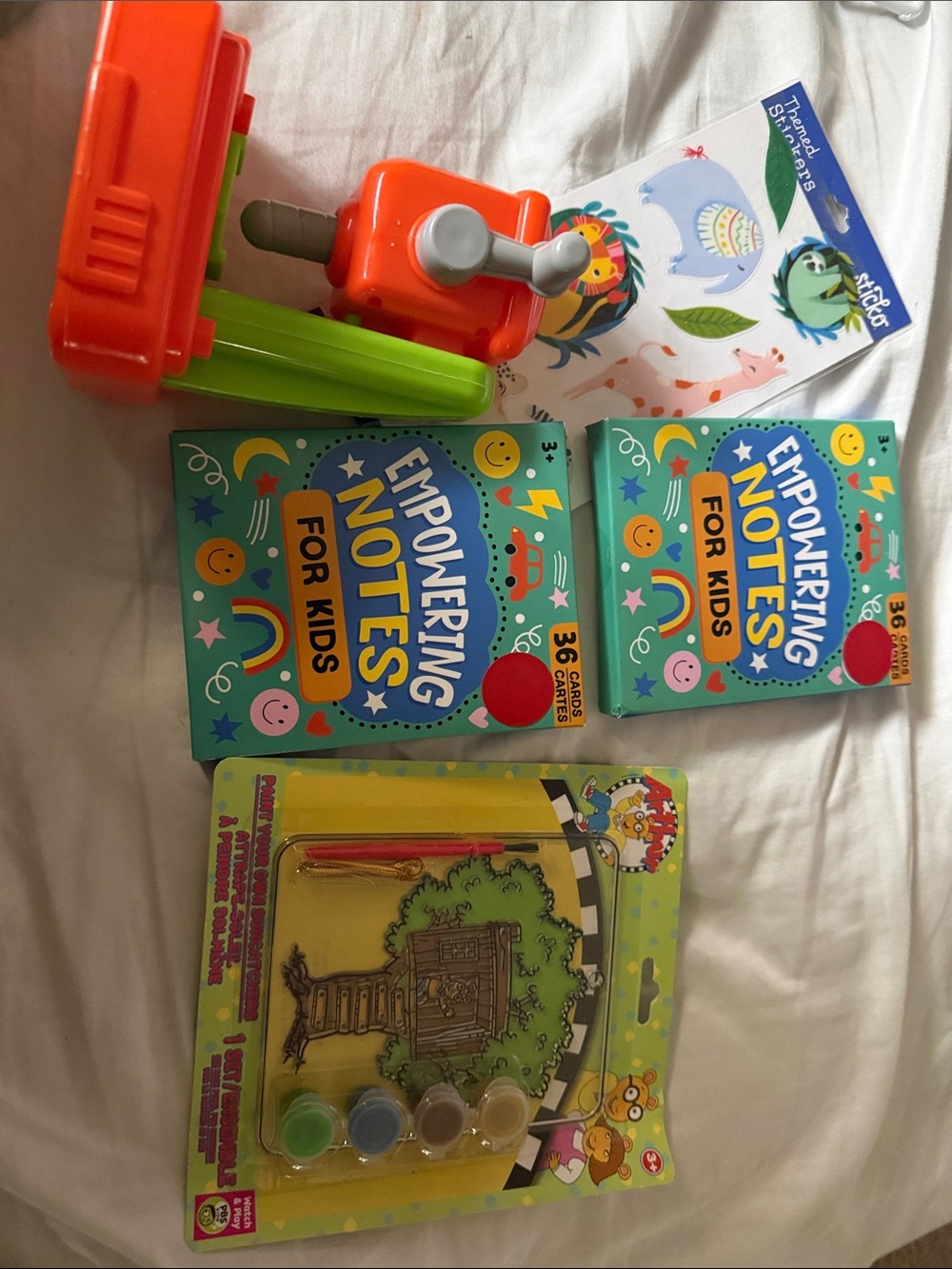 Kids Activity & Motivation Bundle (PBS Arthur Paint Kit, Lunchbox Notes & Sticke